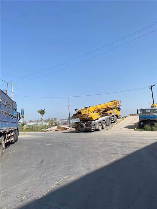 花都区25吨吊车的租赁价格大概是多少？